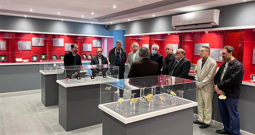 بازدید و گزارش رییس انجمن مجموعه داران ایران از موزه تمبرهای فاخر طلا و نقره ایران