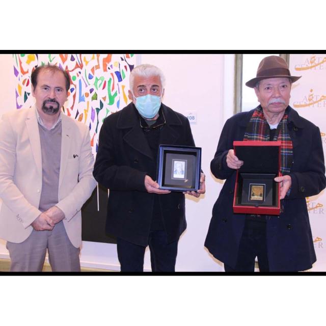 تابلو زرین، کلکسیونی و نقش برجسته استاد نصیریان